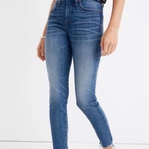 Madewell‎ 9 inch rise high rise skinny raw hem jeans. Worn 1x. 138 retail